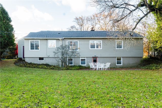 32 Valley Brook Road, Penfield, NY 14526