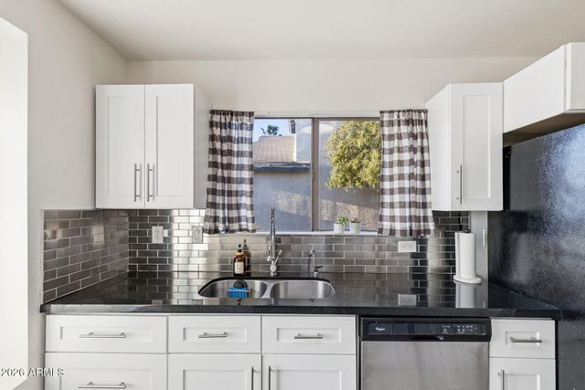 11921 N 76TH Lane, Peoria, AZ 85345