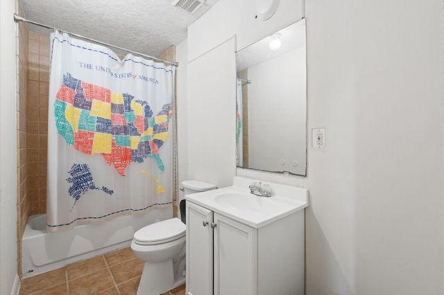 715 Elm Street, Fresno, TX 77545