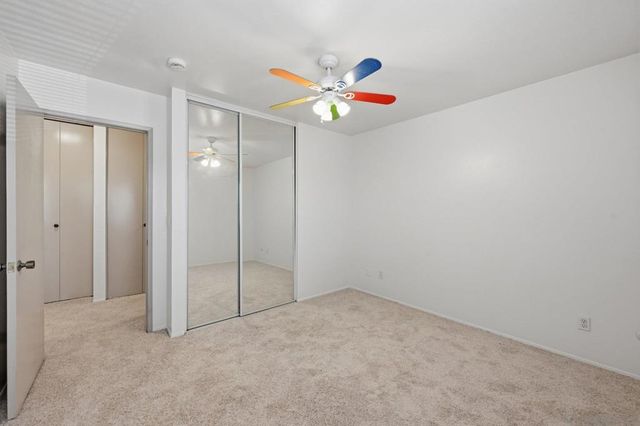 2504 Wanek Road D, Escondido, CA 92027