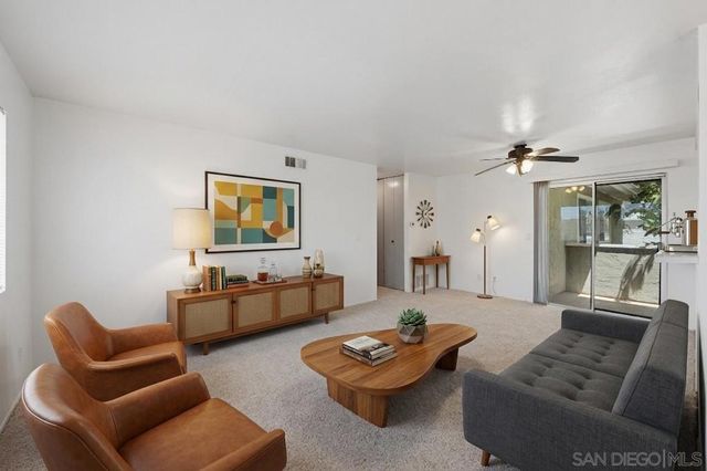 2504 Wanek Road D, Escondido, CA 92027