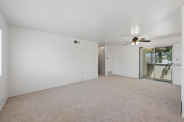 2504 Wanek Road D, Escondido, CA 92027