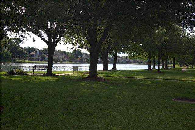 1839 Lake Winds Dr, Missouri City, TX 77459