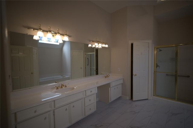 1839 Lake Winds Dr, Missouri City, TX 77459