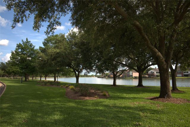 1839 Lake Winds Dr, Missouri City, TX 77459