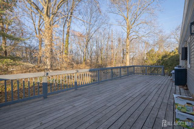 1 via vitale, Kenilworth, NJ 07033