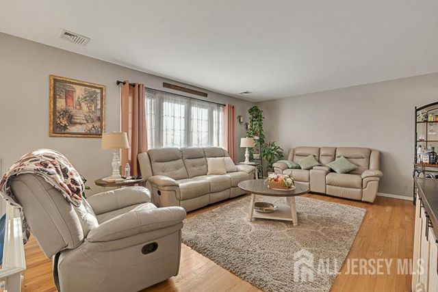 1 via vitale, Kenilworth, NJ 07033