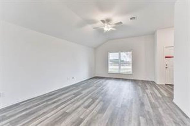94 Road 5102, Cleveland, TX 77327