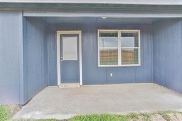 94 Road 5102, Cleveland, TX 77327