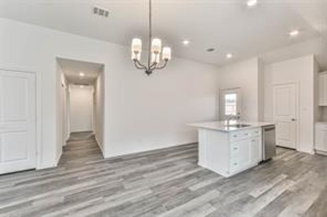 94 Road 5102, Cleveland, TX 77327