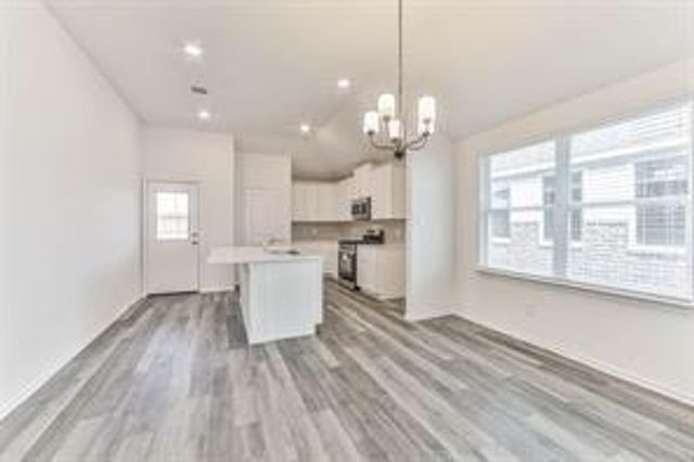 94 Road 5102, Cleveland, TX 77327