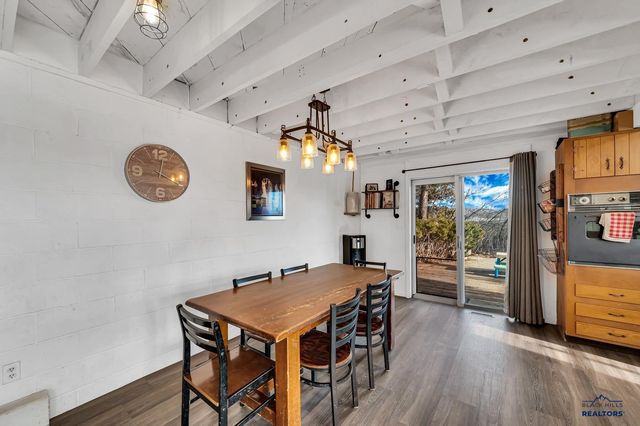 27835 CASCADE RD, Hot Springs, SD 57747