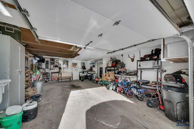 27835 CASCADE RD, Hot Springs, SD 57747