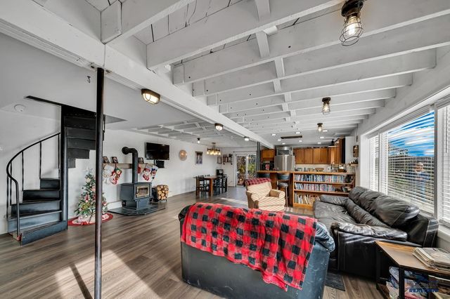 27835 CASCADE RD, Hot Springs, SD 57747