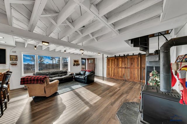 27835 CASCADE RD, Hot Springs, SD 57747