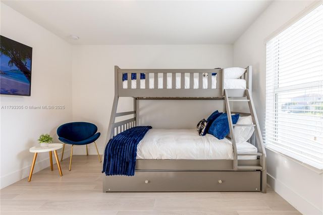 4405 Jacaranda Pkwy W, Cape Coral, FL 33993