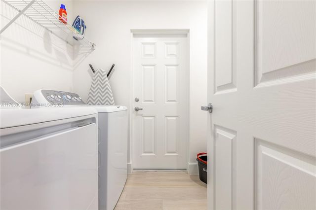 4405 Jacaranda Pkwy W, Cape Coral, FL 33993