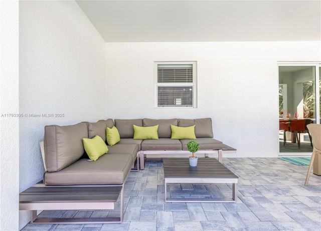 4405 Jacaranda Pkwy W, Cape Coral, FL 33993