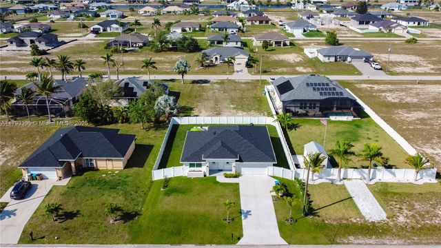 4405 Jacaranda Pkwy W, Cape Coral, FL 33993