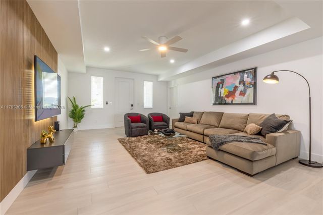 4405 Jacaranda Pkwy W, Cape Coral, FL 33993