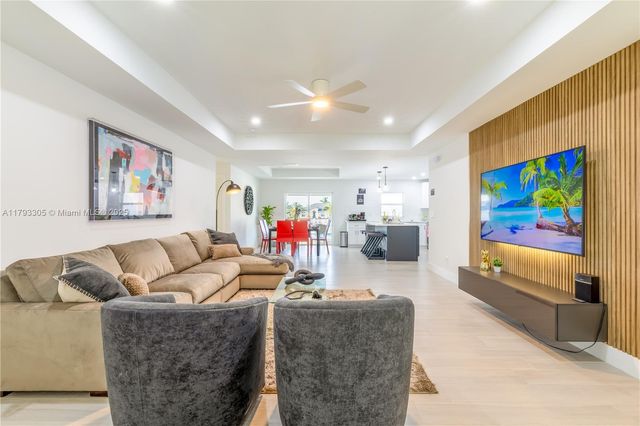 4405 Jacaranda Pkwy W, Cape Coral, FL 33993