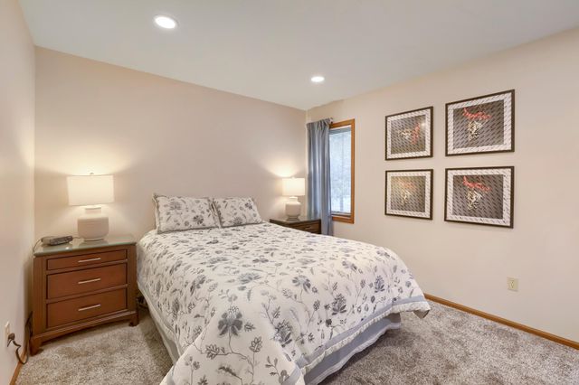 6008 91st Trail N, Brooklyn Park, MN 55443