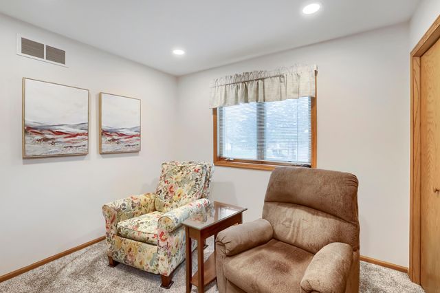 6008 91st Trail N, Brooklyn Park, MN 55443