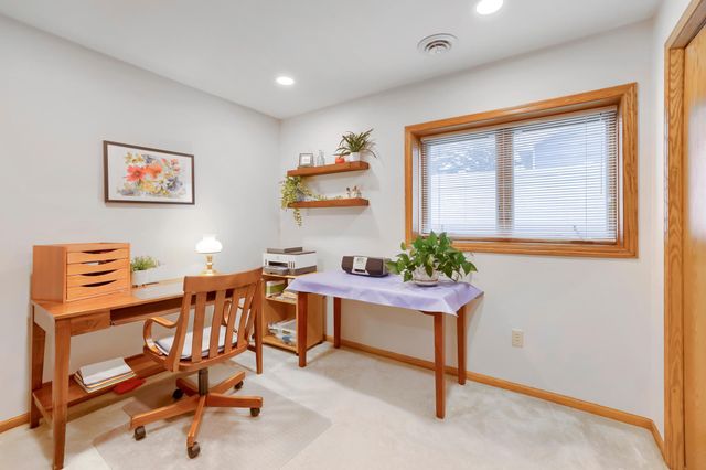 6008 91st Trail N, Brooklyn Park, MN 55443