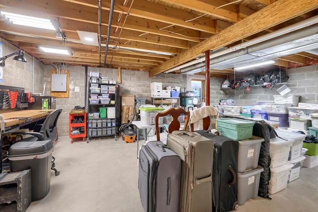 6008 91st Trail N, Brooklyn Park, MN 55443