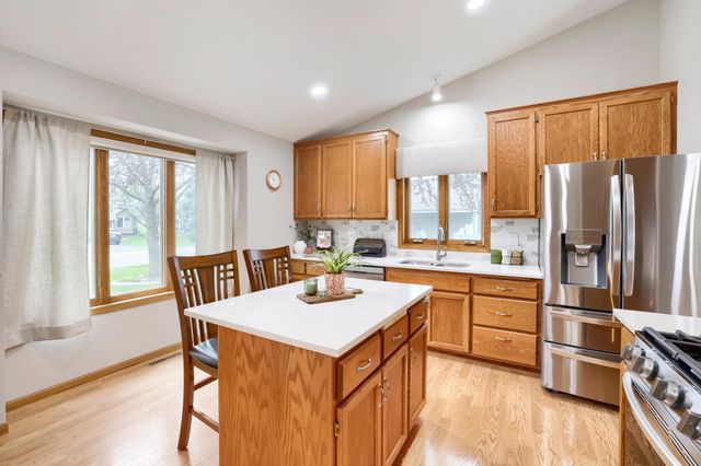 6008 91st Trail N, Brooklyn Park, MN 55443