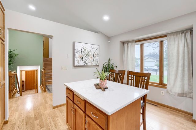 6008 91st Trail N, Brooklyn Park, MN 55443