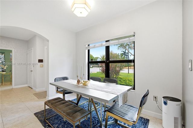 324 NE 194th Lane, Miami, FL 33179