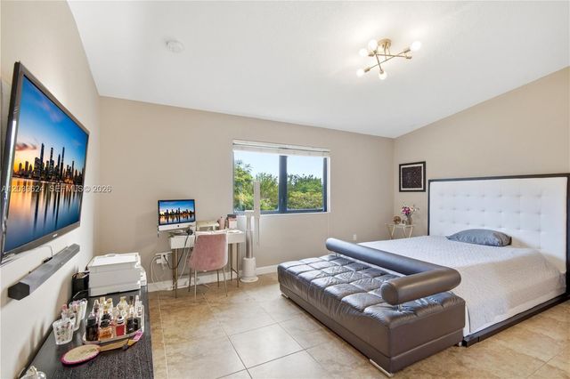 324 NE 194th Lane, Miami, FL 33179