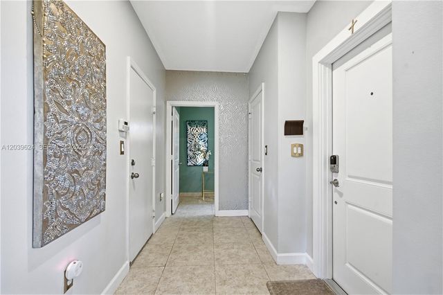 324 NE 194th Lane, Miami, FL 33179