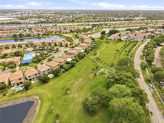 324 NE 194th Lane, Miami, FL 33179