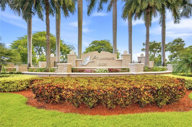 324 NE 194th Lane, Miami, FL 33179