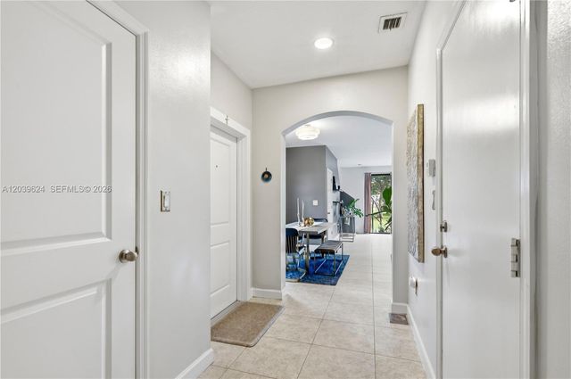 324 NE 194th Lane, Miami, FL 33179