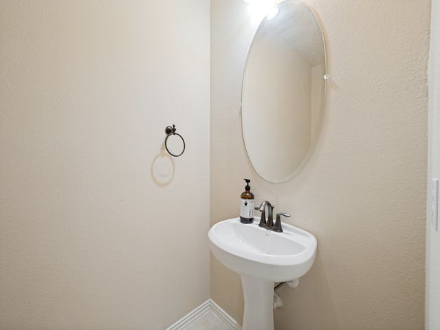 9948 Atlantic Lane, Frisco, TX 75035
