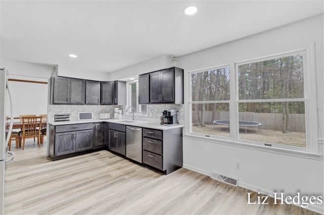 8756 Westwood Lane, Montague, MI 49437