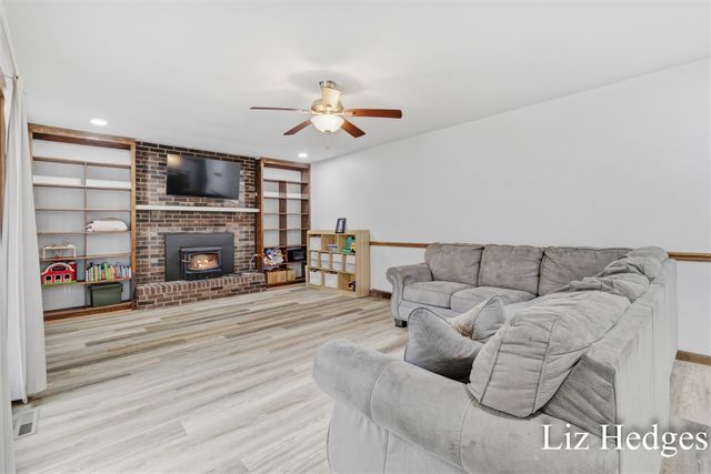 8756 Westwood Lane, Montague, MI 49437