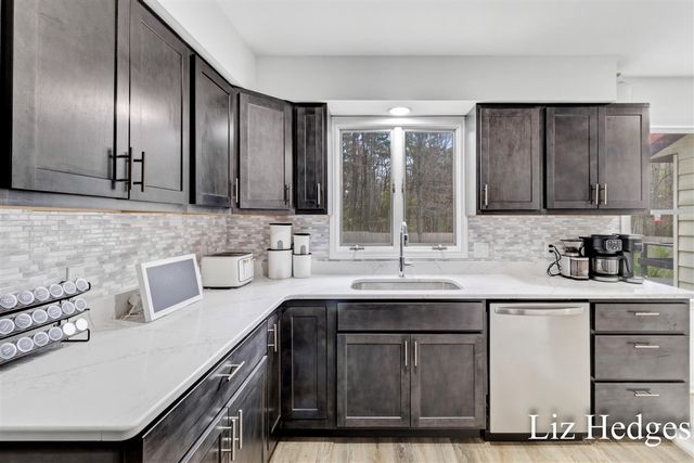 8756 Westwood Lane, Montague, MI 49437