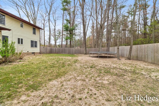 8756 Westwood Lane, Montague, MI 49437