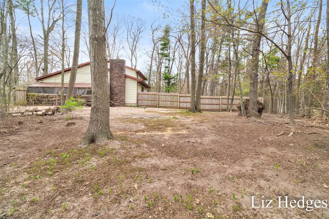 8756 Westwood Lane, Montague, MI 49437