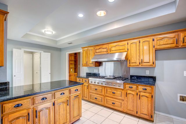 3914 Meadow Drive, Grapevine, TX 76051