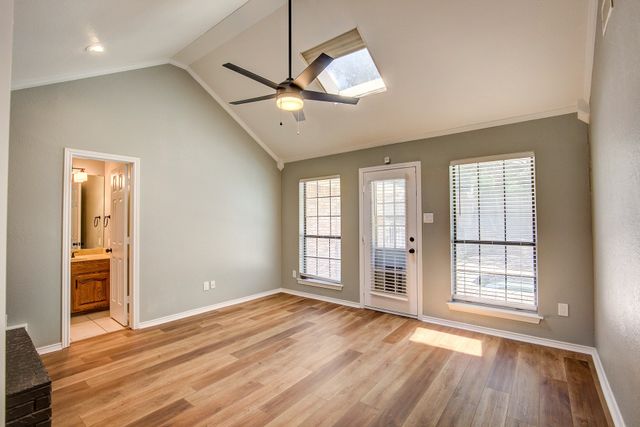 3914 Meadow Drive, Grapevine, TX 76051