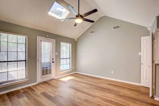 3914 Meadow Drive, Grapevine, TX 76051