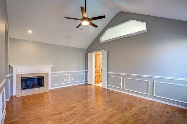 3914 Meadow Drive, Grapevine, TX 76051