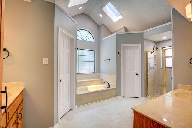 3914 Meadow Drive, Grapevine, TX 76051