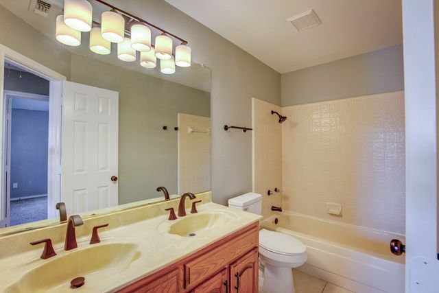 3914 Meadow Drive, Grapevine, TX 76051