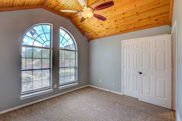 3914 Meadow Drive, Grapevine, TX 76051